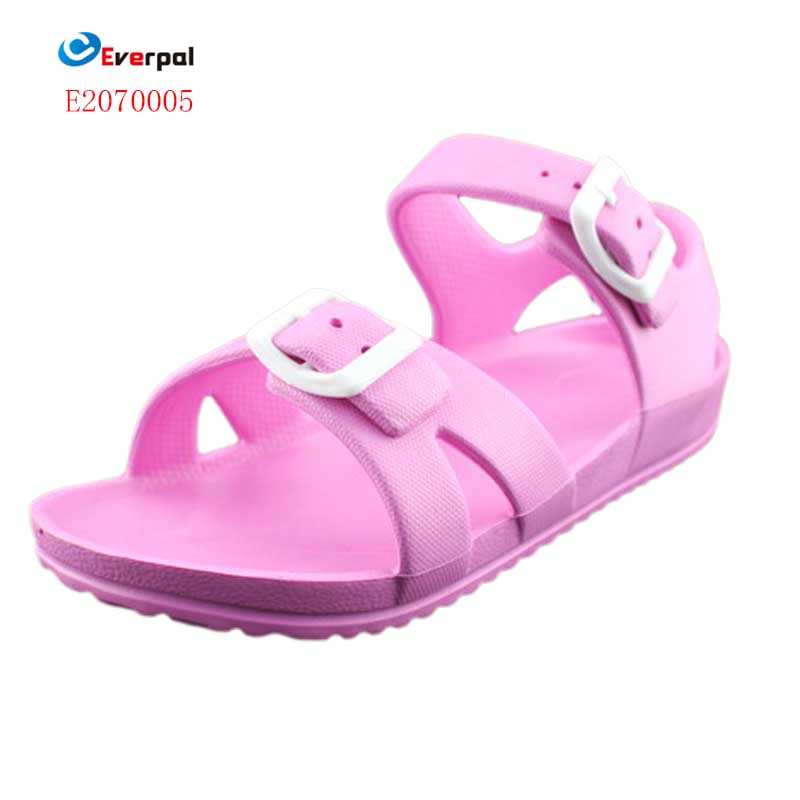 Care sunt trăsăturile sandalelor EVA roz pentru copii?